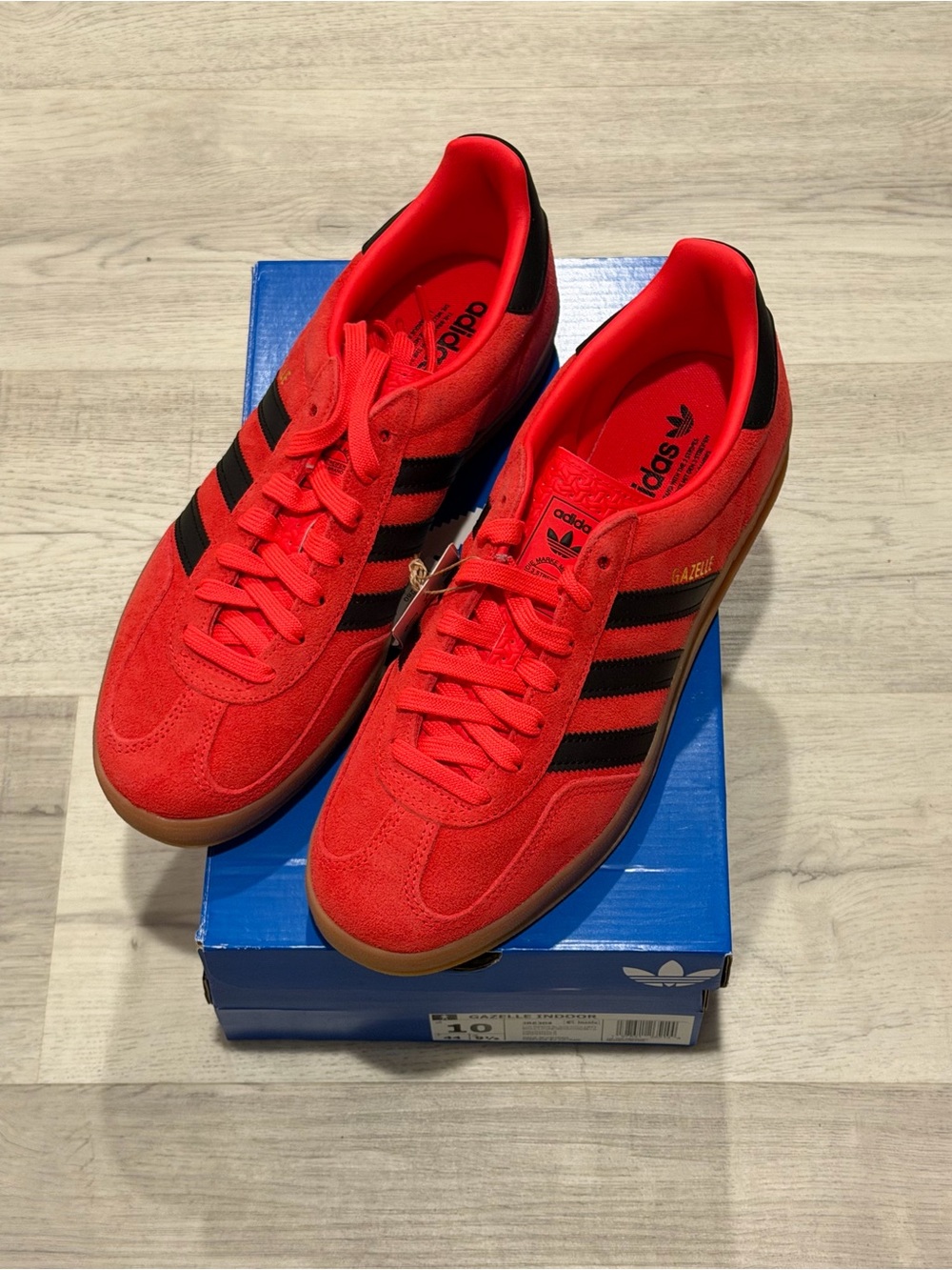 Adidas Gazelle Indoor sz 10 Men’s Sneakers in Red and Black